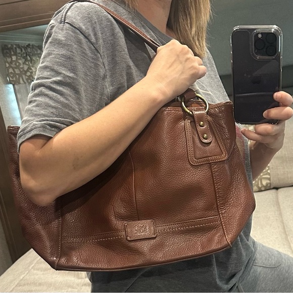 Beautiful Pebbled Leather The Sak Tote Handbag - Picture 2 of 13